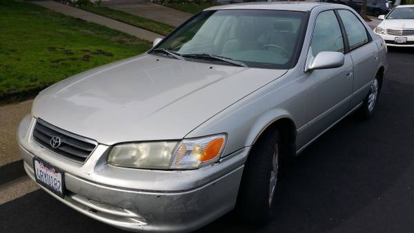 2001 Toyota Camry LE with Low Mileage